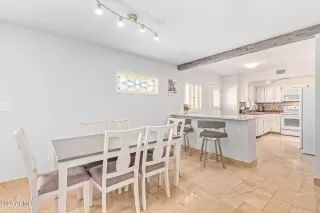 Photo #4: 6526607 Listing