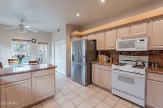 Photo #5: 6526791 Listing