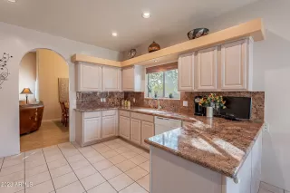 Photo #6: 6526791 Listing