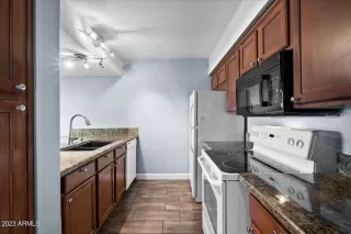 Photo #2: 6527233 Listing