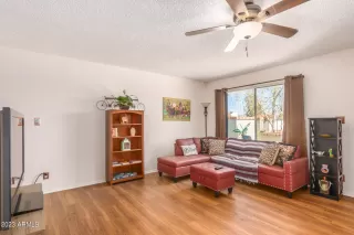 Photo #6: 6527370 Listing