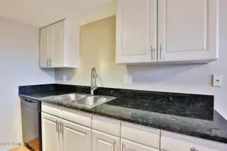 Photo #3: 6527429 Listing