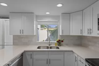 Photo #4: 6527705 Listing