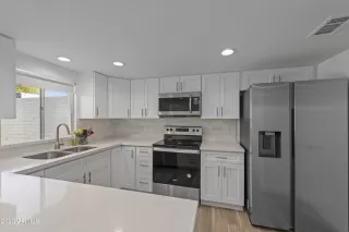 Photo #5: 6527705 Listing