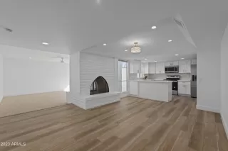 Photo #6: 6527705 Listing