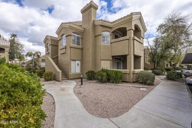 MLS: 6527853 Condo For Sale
