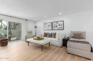 Photo #3: 6527989 Listing