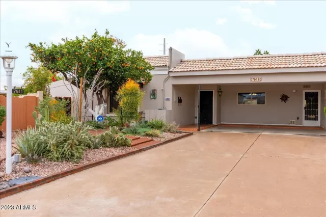 MLS: 6527999 Condo For Sale