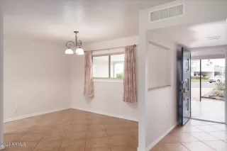 Photo #5: 6527999 Listing