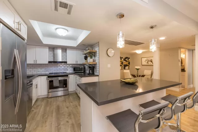 MLS: 6528173 Condo For Sale