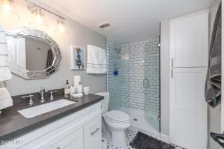 Photo #5: 6528173 Listing 