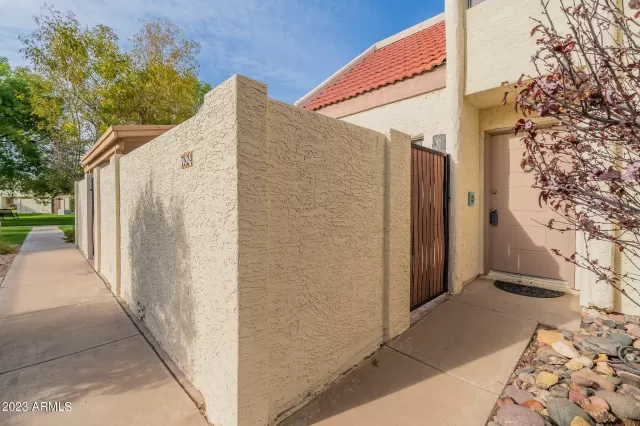 MLS: 6528239 Condo For Sale