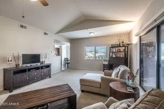 Photo #4: 6528462 Listing 