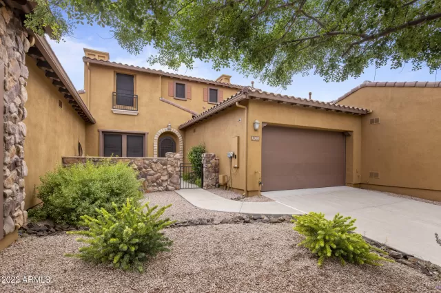 MLS: 6528515 Condo For Sale