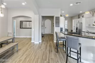 Photo #2: 6528515 Listing 