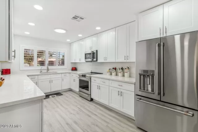 MLS: 6528618 Condo For Sale