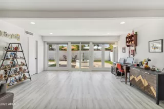 Photo #2: 6528618 Listing