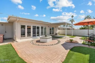 Photo #5: 6528618 Listing