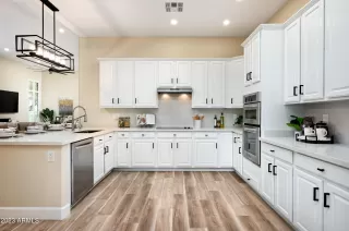 Photo #6: 6528640 Listing 