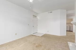 Photo #5: 6528643 Listing