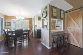 Photo #4: 6529361 Listing