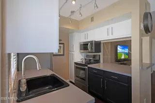 Photo #6: 6529361 Listing