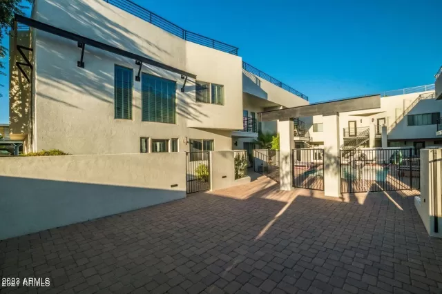 MLS: 6529393 Condo For Sale