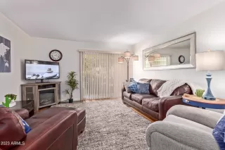 Photo #3: 6529485 Listing