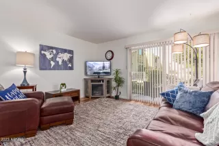 Photo #4: 6529485 Listing