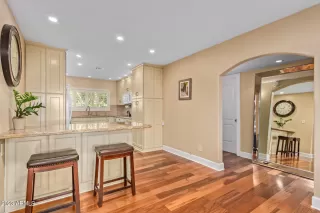 Photo #2: 6529499 Listing 