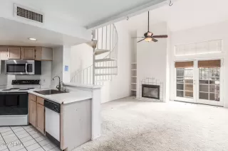 Photo #4: 6529695 Listing