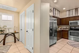 Photo #3: 6529790 Listing