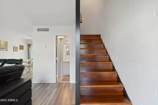 Photo #6: 6529801 Listing 