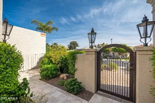 Photo #2: 6529889 Listing