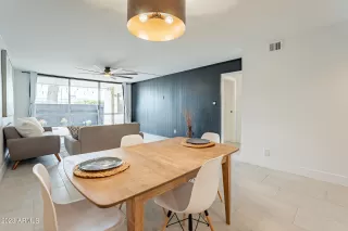 Photo #6: 6529964 Listing