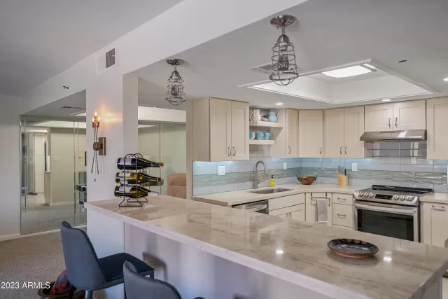 MLS: 6529992 Condo For Sale