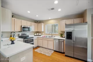 Photo #3: 6530185 Listing 