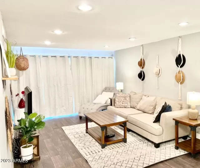 MLS: 6530284 Condo For Sale