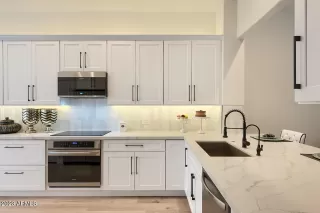 Photo #2: 6530297 Listing 