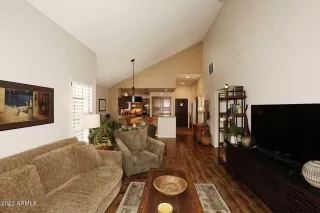 Photo #6: 6530505 Listing