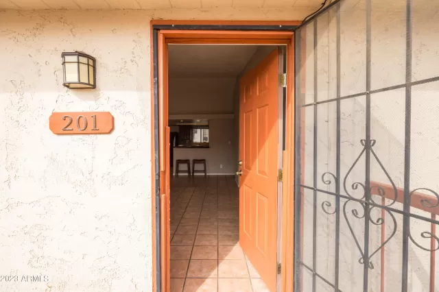 MLS: 6530519 Condo For Sale