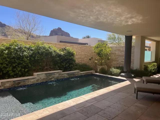 MLS: 6530949 Condo For Sale