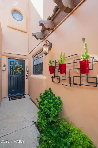 Photo #1: 6530993 Listing