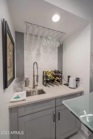 Photo #6: 6530993 Listing