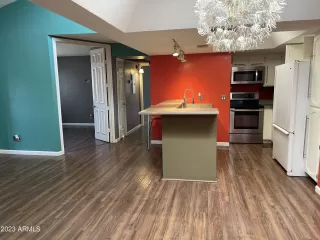 Photo #2: 6531176 Listing