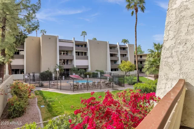 MLS: 6531267 Condo For Sale