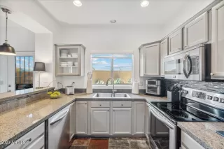 Photo #3: 6531406 Listing