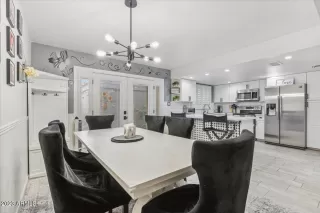 Photo #2: 6531456 Listing