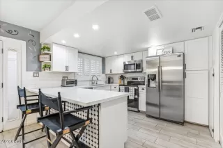 Photo #3: 6531456 Listing