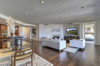 Photo #4: 6531595 Listing